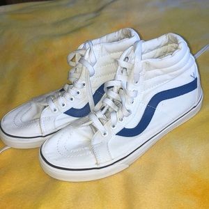 WHITE AND BLUE VANS